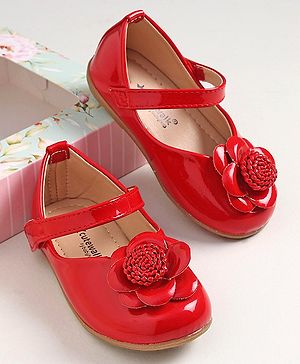 Cute Walk by Babyhug Velcro Closure Bellies With Flower Applique- Red