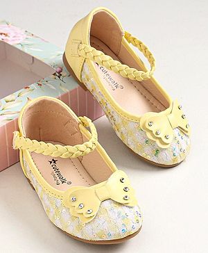 Cute Walk by Babyhug Velcro Closure Bellies With Bow Applique- Yellow