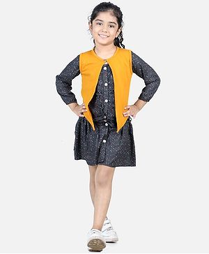 Aww Hinnie Full Sleeves Tiny Polka Dots Printed Dress With Jacket - Grey & Yellow