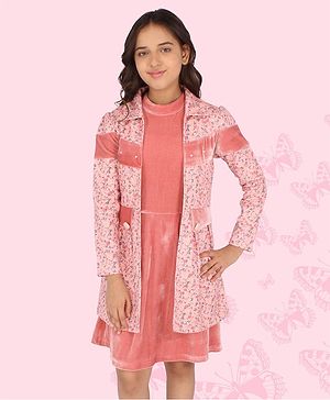 Cutecumber Full Sleeves Seamless Vintage Roses & Leaf Printed Suede Jacket With Solid Chenille Fit & Flare Dress - Peach