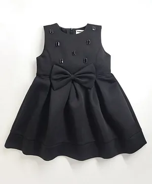Cherry Crumble By Nitt Hyman Sleeveless Stones And Bow Embellished Fit And Flare Party Dress - Black