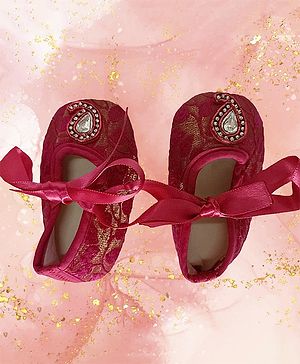 Coco Candy Leaf Designed Brocade Paisley Detailed Stone Embellished Booties - Dark Pink