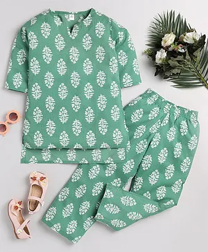 Clt.s Half Sleeves Seamless Flower Motif Printed Coordinating Night Suit - Green