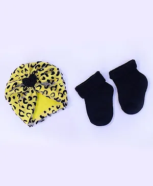 Tipy Tipy Tap Animal Print Detail Turban Style Cap With Socks - Yellow