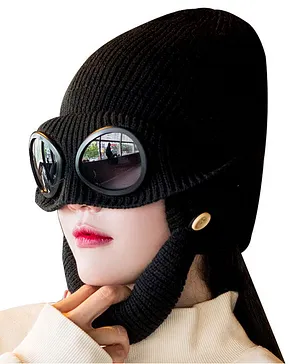 Tipy Tipy Tap Sunglasses Attached Detail Cap - Black