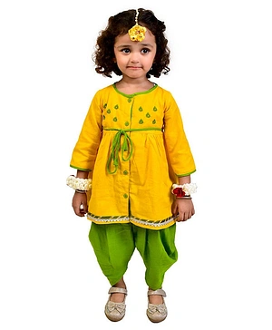 CHAKORI Sankranti Pongal Mehendi Ceremony Theme Three Fourth Sleeves Leaf Motif Embroidered & Gota Lace Embellished A Line Kurta With Dhoti - Green & Yellow