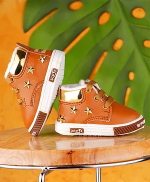 KATS Star Applique Embellished Slip On Sneakers - Brown