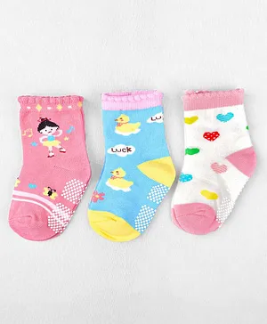 Footprints Organic Cotton Pack Of 3 Pairs Unisex Pattern Design Anti Skid Socks -Pink