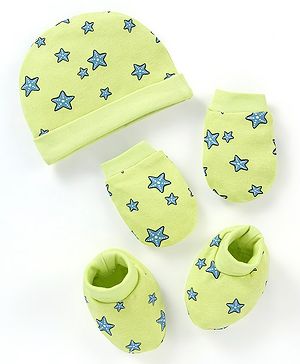 Babyhug 100% Cotton Cap Mittens & Booties Star Fish Print Green- Diameter 12.5 cm