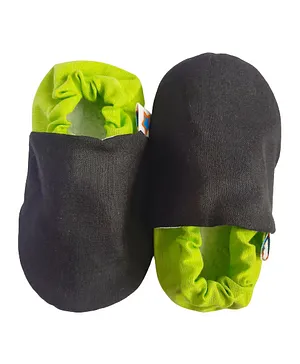 Skips Soft Sole Infant Solid Booties - Black & Lime Green