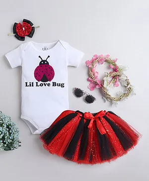 TINY MINY MEE Half Sleeves Glittery Lil Love Bug Printed Onesie With Glittery Flared Skirt And Bow Headband - Red & Black