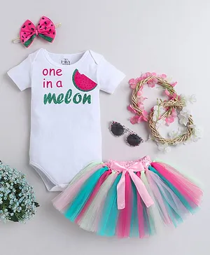 TINY MINY MEE Half Sleeves Glittery One In A Melon Printed Onesie With Glittery Flared Skirt And Bow Headband - Multicolor