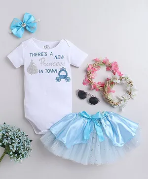 TINY MINY MEE Half Sleeves There's A New Princess Glitter Printed  Onesie With Skirt & Headband - Blue