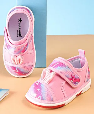 Cute Walk by Babyhug Casual Shoes With Velcro Closure Star Print - Pink