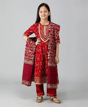 misbis Half Sleeves Floral Printed & Lace Embellished Kurta Salwar & Dupatta Set -Maroon