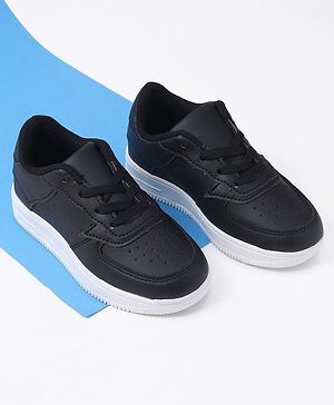 Cute Walk by Babyhug Solid Sneaker Shoes with Lace Up Closure - Black