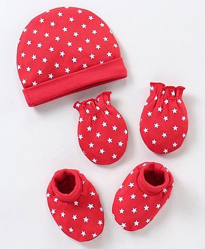 Babyhug 100% Cotton Cap Mittens & Booties Star Print Red - Cap Diameter 9.5 cm