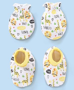 Babyhug 100% Cotton Mittens and Booties Wild Animal Print - White