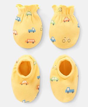Babyhug 100% Cotton Mittens and Booties Car Print - Yellow