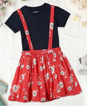 Zion Half Sleeves Solid Tee With All Over Flower Printed Dungaree Dress - Blue & Red