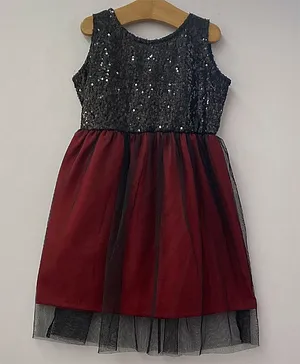 My Pink Closet Sleeveless Sequins Embellished Back Bow Detail Party Dress - Black & Red