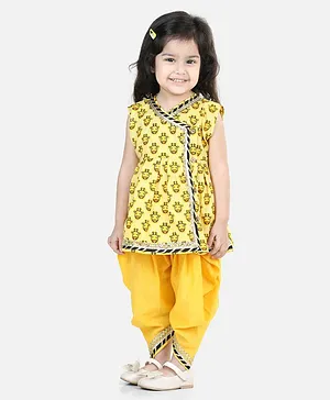 Bownbee 100% Cotton Sleeveless Indo Western Giraffe Printed Kurta Style Top With Dhoti Set - Yellow