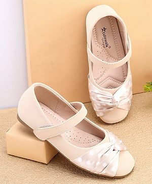 Cute Walk by Babyhug Bellies with Velcro Closure with Applique - Beige