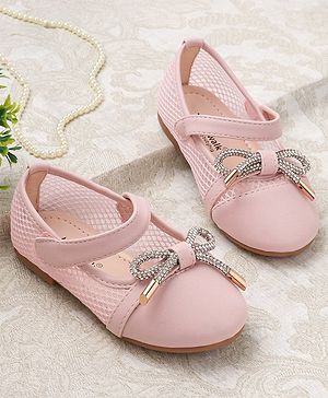 Cute Walk By Babyhug Bellies with Velcro Closure & Bow Applique - Pink