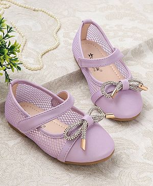 Cute Walk by Babyhug Bellies with Velcro Closure & Bow Applique - Purple