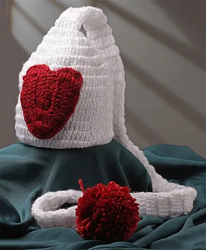 Babymoon Long Tail Heart Crochet Cap - White