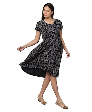 Morph Maternity Half Sleeves Floral Printed Box Pleated Maternity Feeding Dress With Hidden Zip - Black