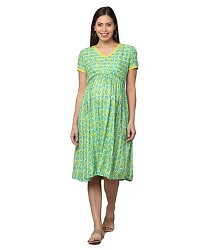 Morph Maternity Half Sleeves Floral Printed Box Pleated Maternity Feeding Dress With Hidden Zip - Green