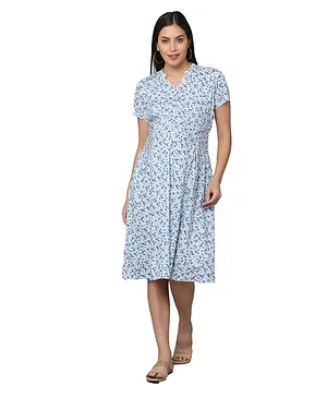 Morph Maternity Half Sleeves Seamless Ditsy Floral Fit & Flare Maternity Dress With Hidden Vertical Concealed Zipper Feeding Access - White & Blue