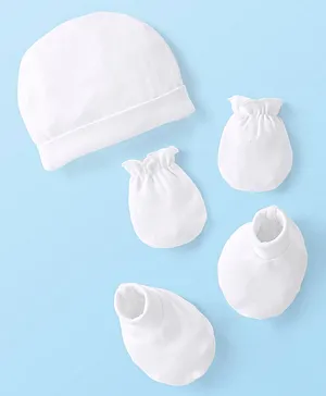 Babyhug 100% Cotton Knit Solid Color Cap Mittens & Booties White - Diameter 9 cm