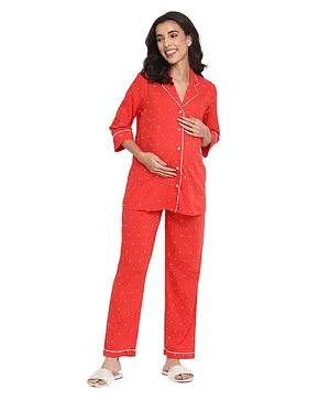 Momsoon Three Fourth Sleeves All Over Hearts Printed Maternity Night Suit - Red & White