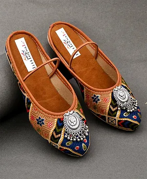 Little Palz Embroidered Ghungaroo Applique Ethnic Mojaris - Blue & Beige
