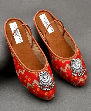 Little Palz Embroidered Ghungaroo Applique Ethnic Mojaris - Red Orange