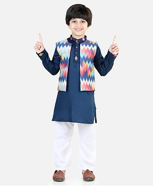 Kinder Kids Full Sleeves Solid Kurta & Pajama With Jacquard Abstract Printed Jacket - Blue