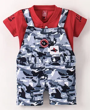 Jb Club Half Sleeves Text Printed Tee With Camouflage Dungaree - Red