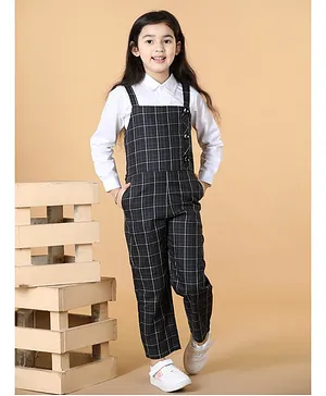 Piccolo Full Sleeves Solid Shirt With Plaid Checked Button Detailed Dungaree - Black & White