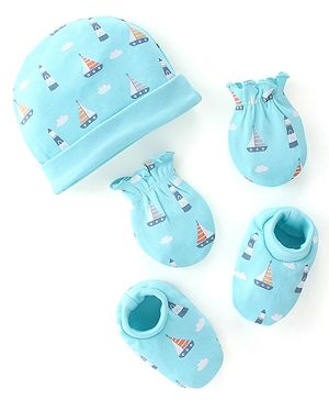 Babyhug 100% Cotton Cap Mittens & Booties Boat Print- Blue Cap Diameter- 10 Cm, Mittens Dim- 10 Cm, Booties Dim- 11 Cm, No of Pcs- 5, Size- 3-6M