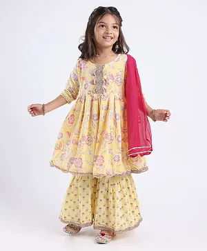 Teentaare Cotton Woven Half Sleeves Kurta & Sharara Set Floral Print - Yellow