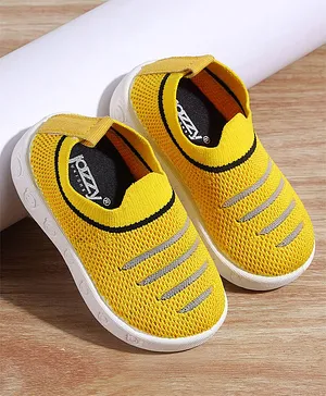 Jazzy Juniors Unisex Self Design Casual Shoes - Yellow