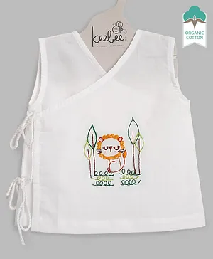 Keebee Organics Organic Cotton Sleeveless Lion Embroidered Jhabla Vest - White
