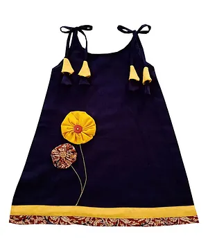 Snowflakes Sleeveless Flower Applique Embellished A Line Dress With Shoulder Tie Up - Navy Blue