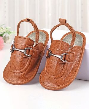 Cute Walk by Babyhug Slip On Booties Solid Color - Brown
