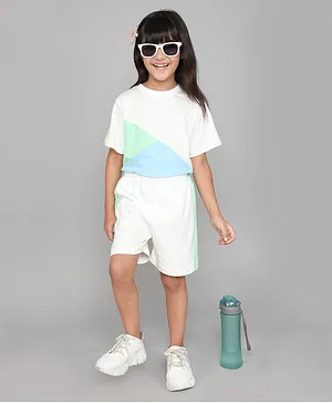 Little Angels Half Sleeves Colour Blocked Tee And Shorts Set - White