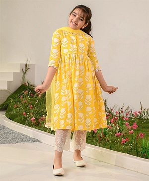 Pspeaches Three Fourth Sleeves Seamless Flower Motif Printed Kurta With Floral Detailed Embroidered Salwar & Dupatta - Yellow