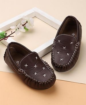 Cute Walk by Babyhug Formal & Partywear Slip On Hand Stitched Design Shoes - Brown
