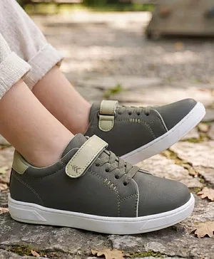 Pine Kids Velcro and Lace Closure Casual
                      Shoes - Green
